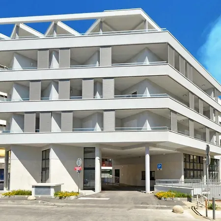 Luxury Marionik *