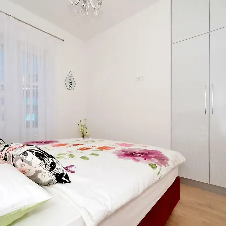 Lägenhet Luxury Marionik