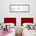 Luxury Marionik