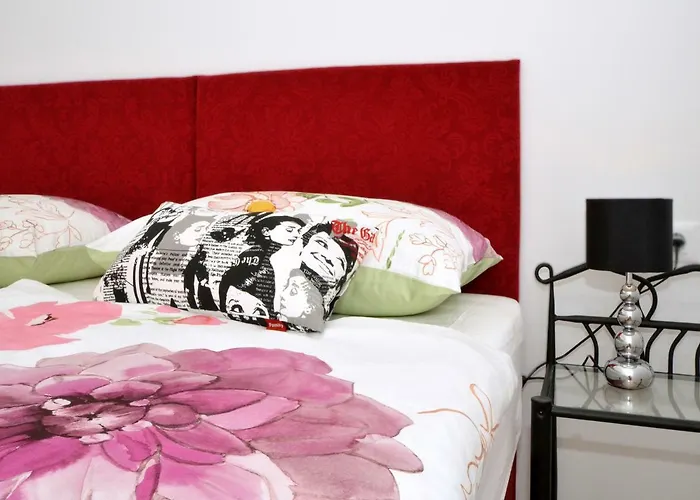 Luxury Marionik *